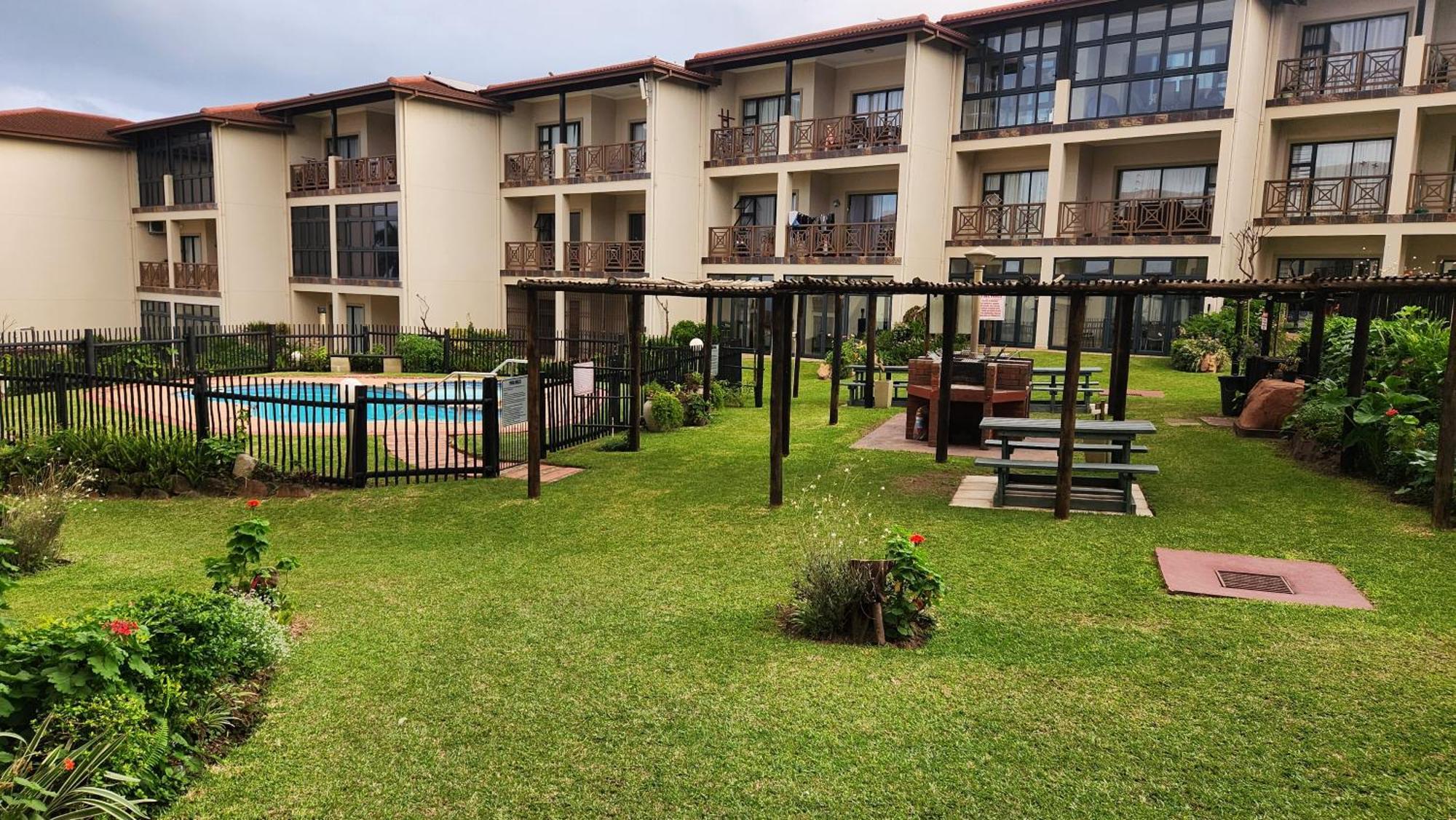Topanga 17 Uvongo Beach Buitenkant foto